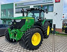 John Deere 6215R