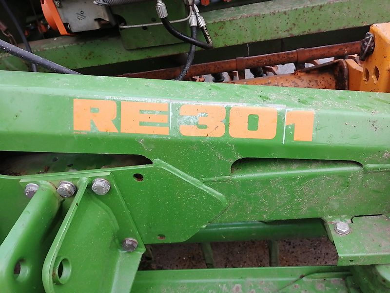 Amazone Amazone RP-AD302 Drill-Star mit 24 Rollscharen Exaktstrigel Opional mit Amazone RE301 Rüttelegge