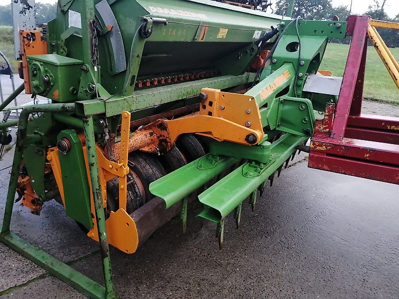 Amazone Amazone RP-AD302 Drill-Star mit 24 Rollscharen Exaktstrigel Opional mit Amazone RE301 Rüttelegge