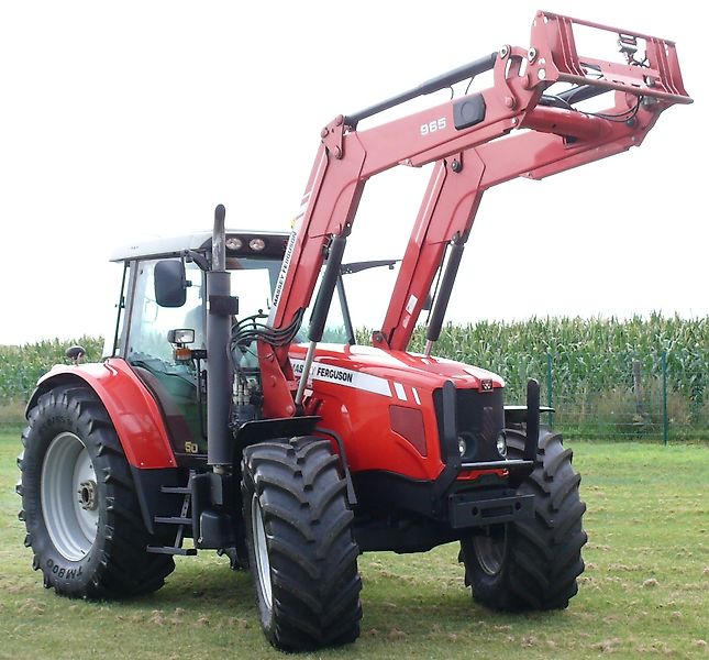 Massey Ferguson 5475