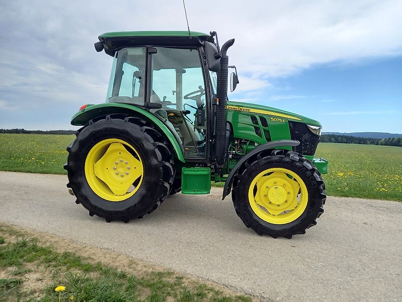 John Deere 5075