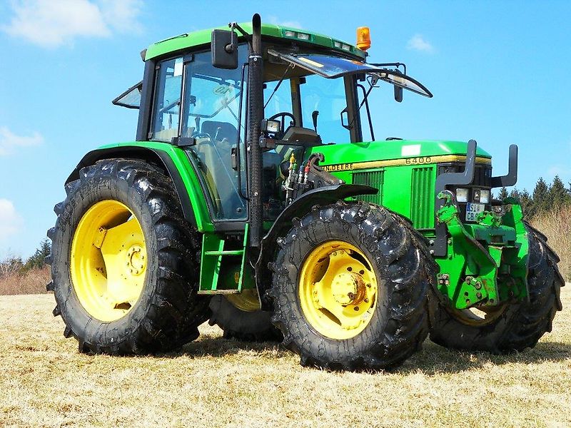 John Deere 6400