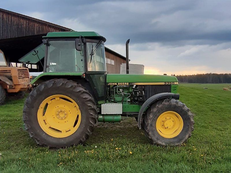 John Deere 3350