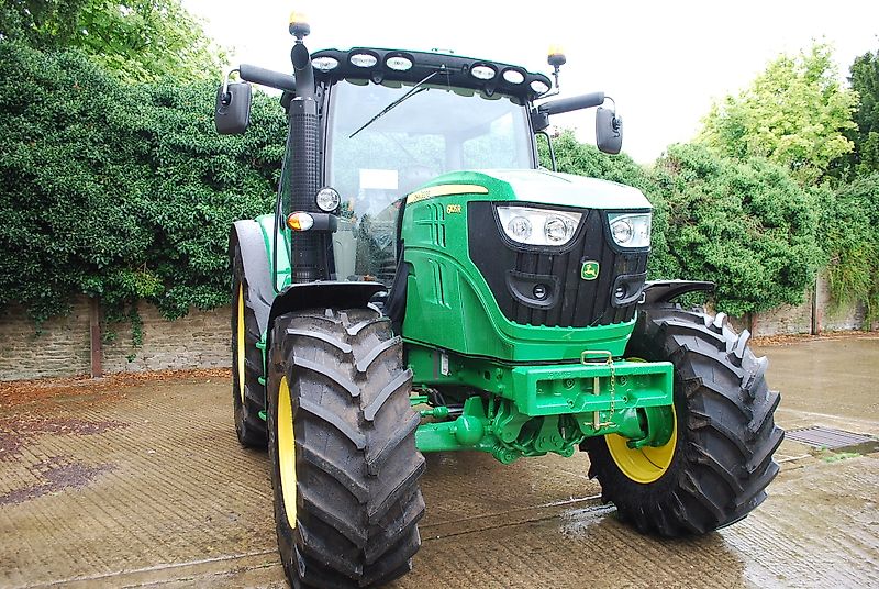 John Deere 6105R