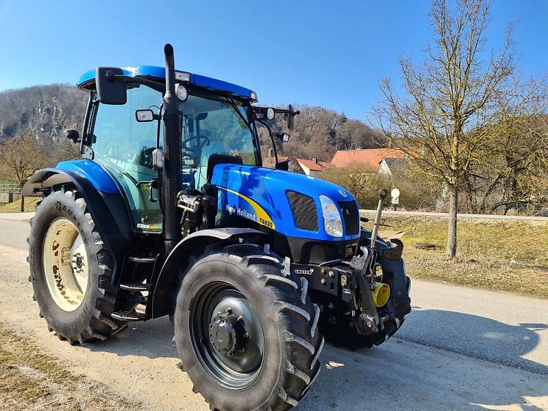 New Holland T6020