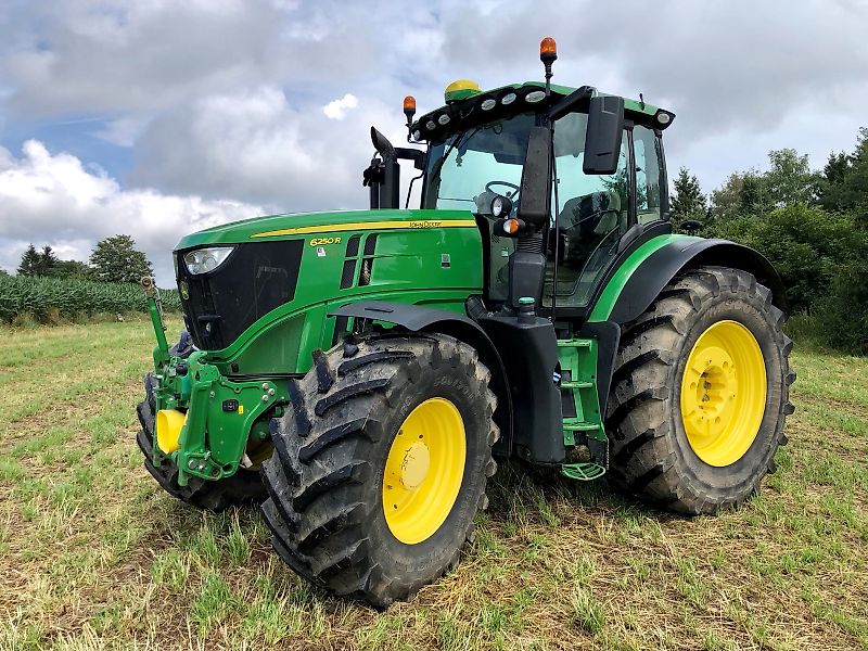 John Deere 6250R