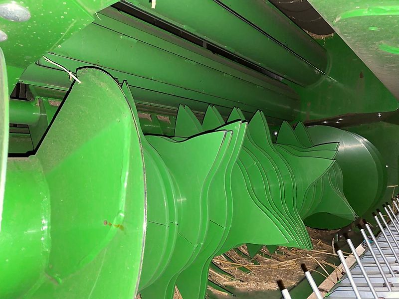 John Deere V451M MaxiCut 13