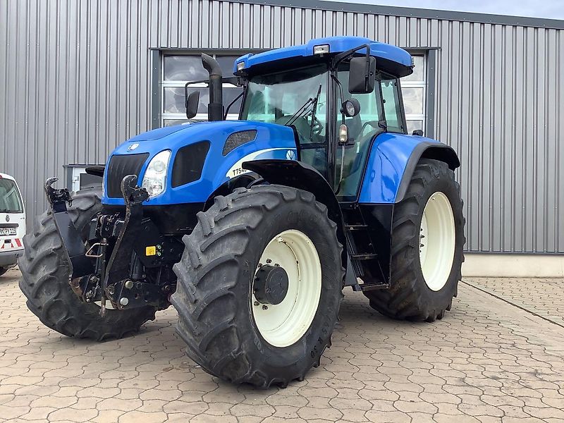 New Holland T7540