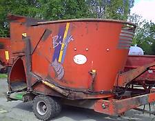 Peecon 7.5 m3 mit Ladeklappe und Förderband