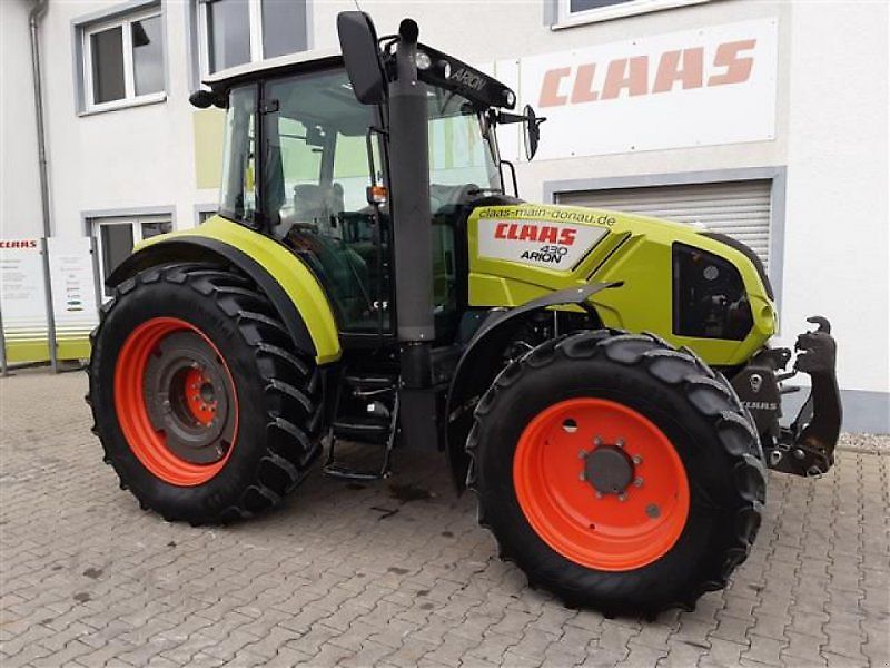 Claas Arion 430