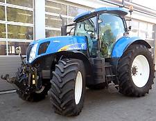 New Holland T 7050 Auto Command
