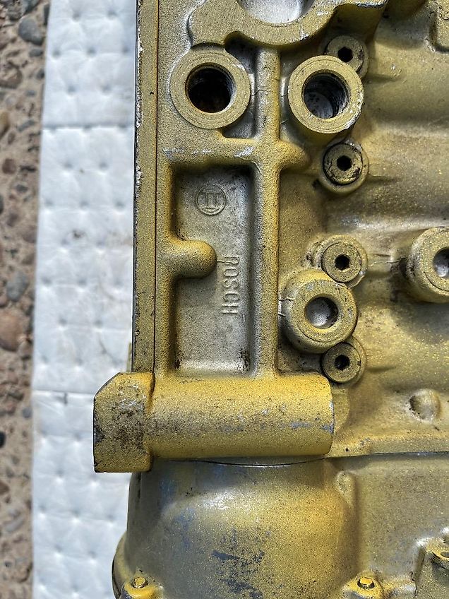 New Holland Einspritzpumpe TX 34, RSV650...1250P8A528-1, 1696484, 9400087441, 2415146114,