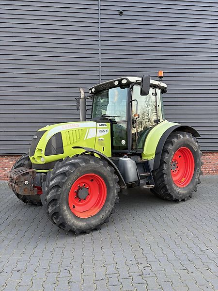 Claas Arion 630
