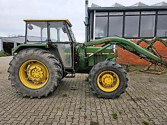 John Deere 1640 mit Frontlader