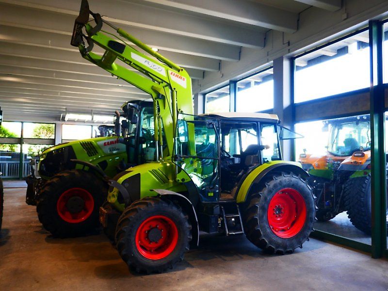 Claas Axos 320CX