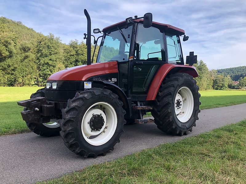 New Holland L65