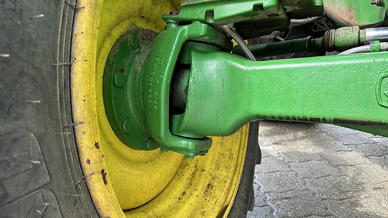 John Deere 6430