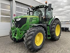 John Deere 6215R