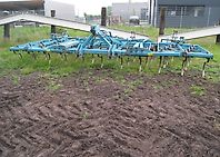BM Maschinenbau Großfederzinkenegge 6m BM Maschinenbau Großfederzinkenegge 6m