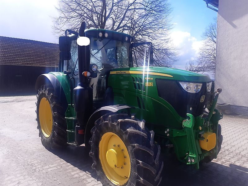 John Deere 6135M