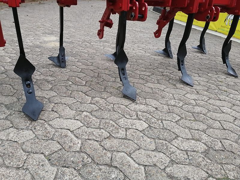 Kongskilde/Becker Howard Kurzgrubber Frontgrubber Vorbaugrubber mit Zapwellenanbaubock 300cm Arbeitsbreite 8Stiele mit Stützrädern Kien Horsch Amazone Lemken Topas Kerner Kotte Sapihr