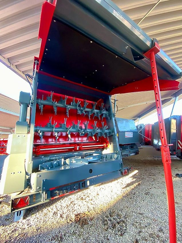 Unia Tytan 11 Premium Miststreuer 13,5 cbm Breitstreuwerk
