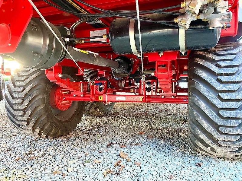 Unia Tytan 11 Premium Miststreuer 13,5 cbm Breitstreuwerk