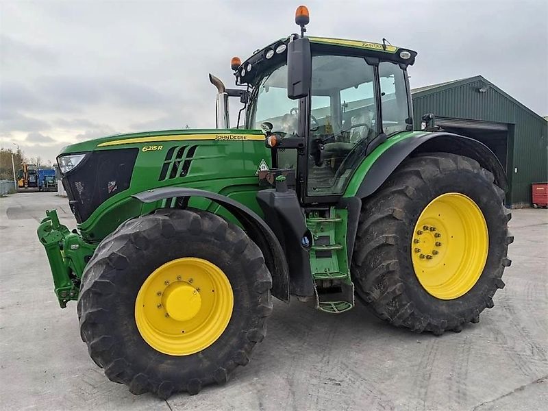 John Deere 6215R