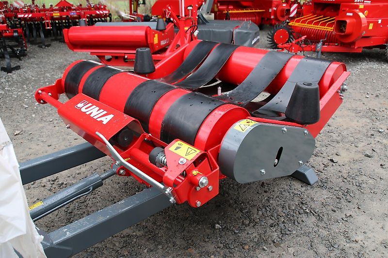 Unia FALA E Rundballen-Wickelgerät