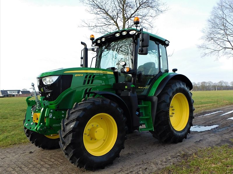 John Deere 6130R