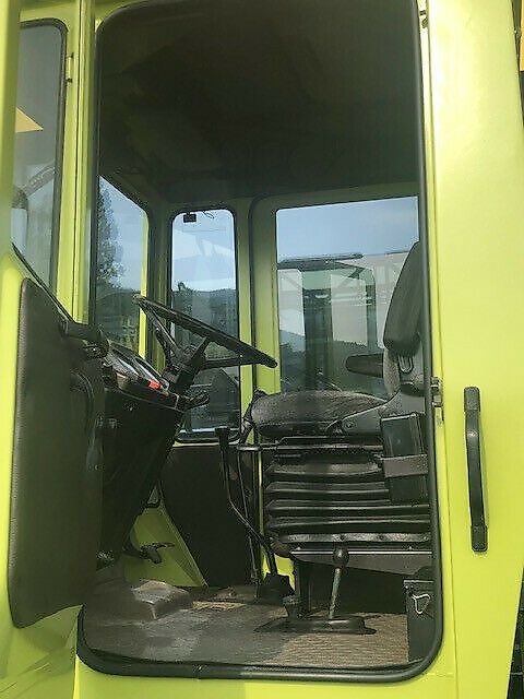 Mercedes-Benz MB Trac 800