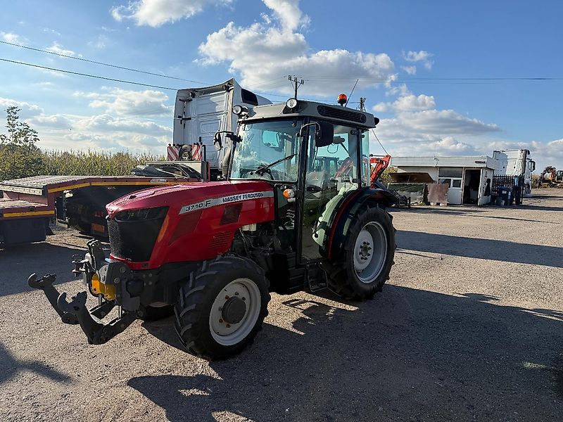 Massey Ferguson F3710