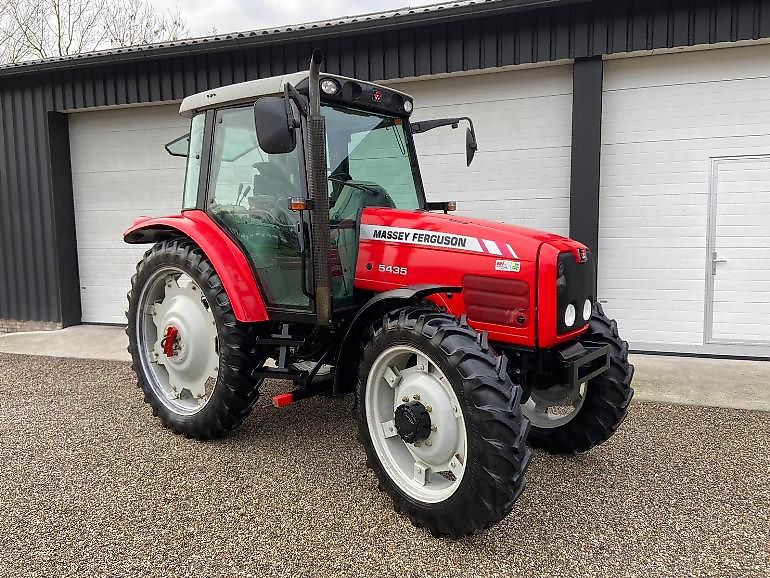 Massey Ferguson 5435