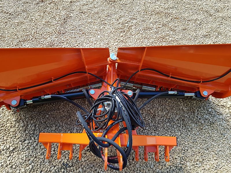 SID Schneepflug Schneeschild Vario 1520mm/ Arrowhead snow plough with rubber blade