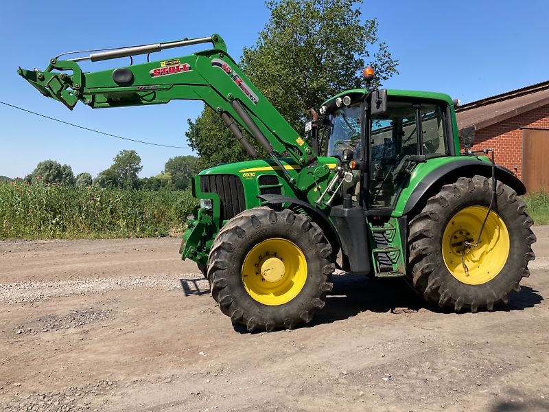 John Deere 6930