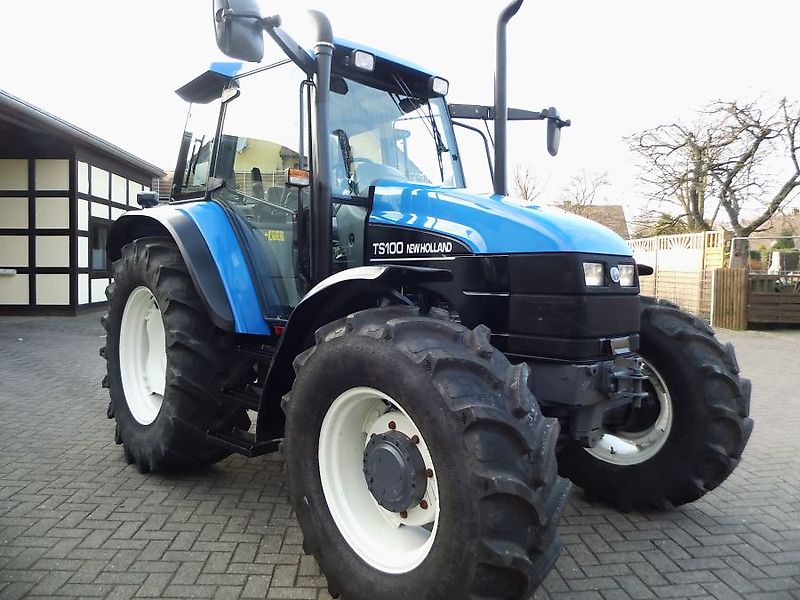 New Holland TS100