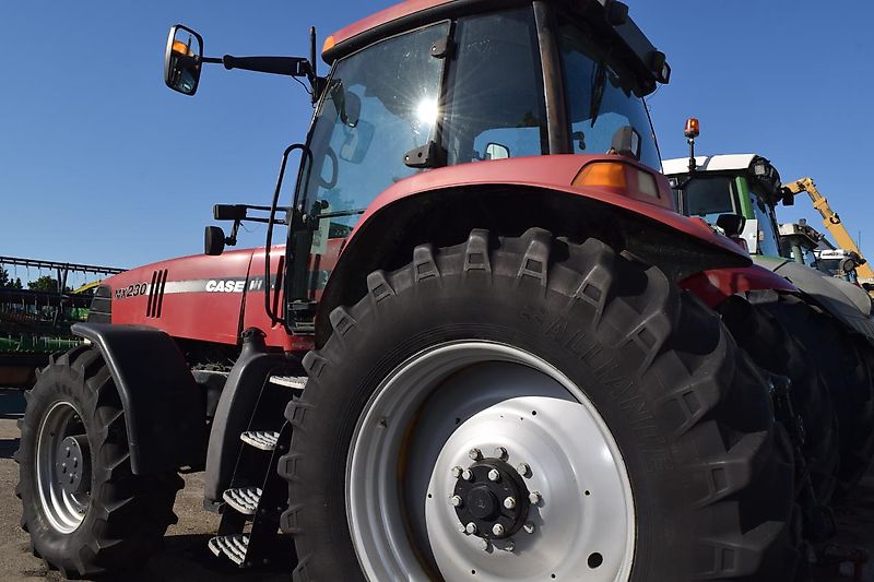 Case IH MX 230 Magnum