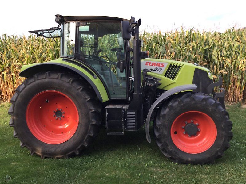 Claas Arion 440