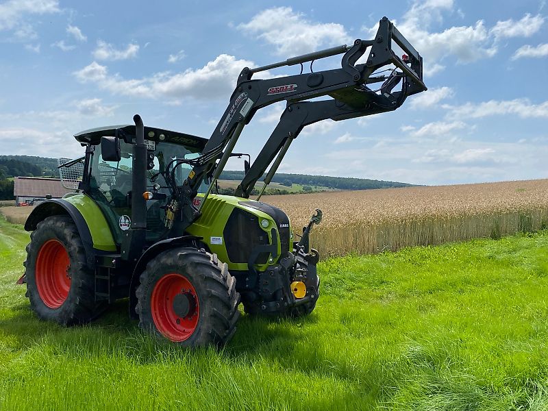 Claas Arion 530