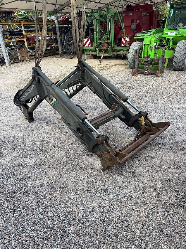 John Deere Alö/Quicke Schwinge Q 640 US Euro, BJ 1995, mit Konsolen (vom 2140), passen vermutlich an alle alten 4-Zylinder-Modelle, ohne Steuergerät