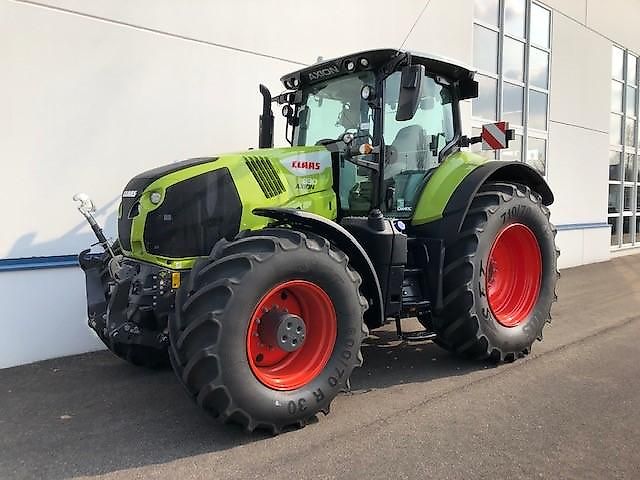 Claas Axion 830