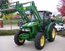 John Deere 5820