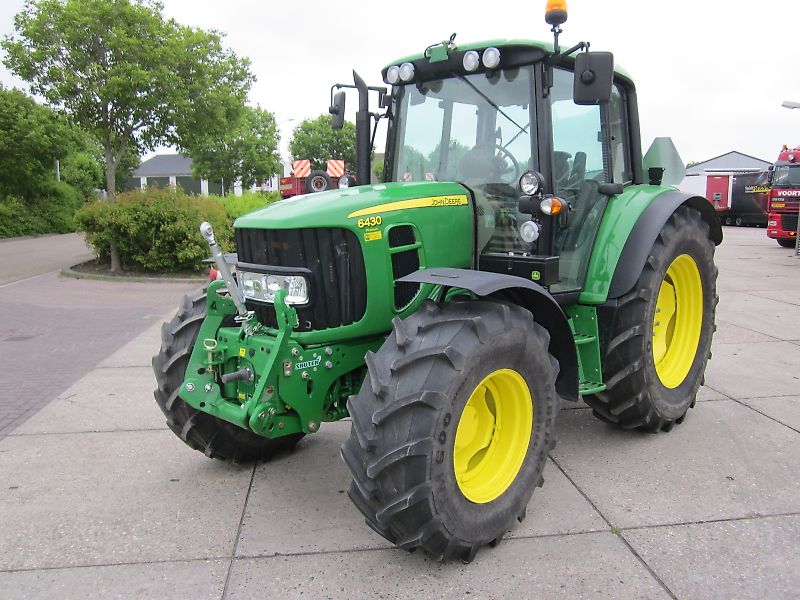 John Deere 6430