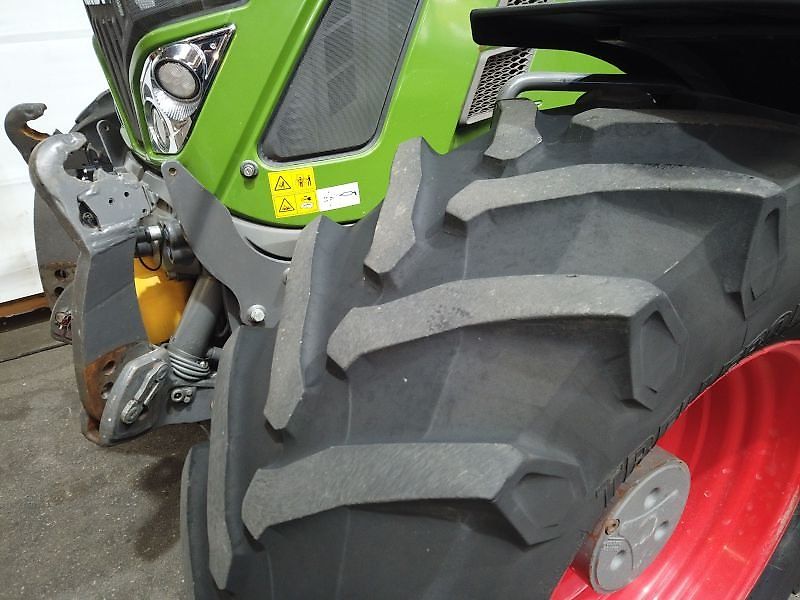 Fendt 724 VARIO S4 PROFI PLUS