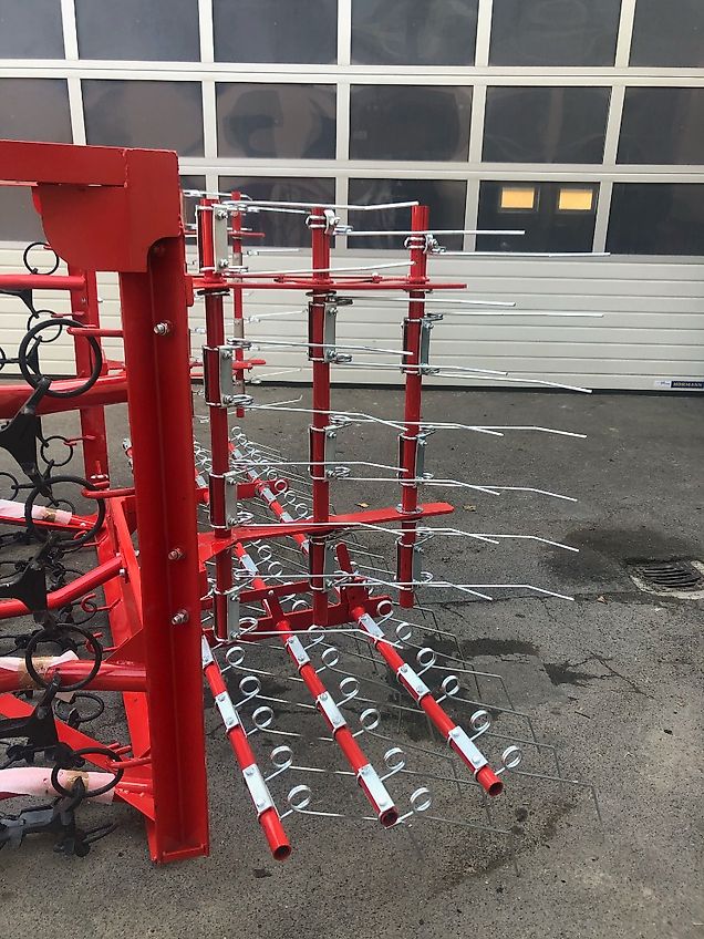 Zagroda Wiesenschleppe, Wiesenstriegel 5m breit