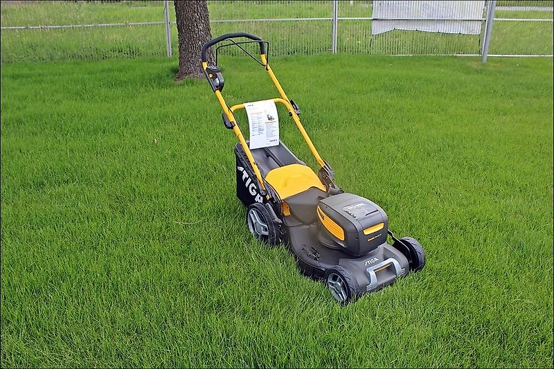 Stiga COMBI 753 SQ AE Akku-Rasenmäher