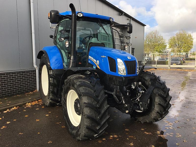 New Holland T6140