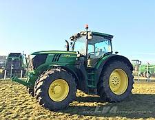 John Deere 6210R