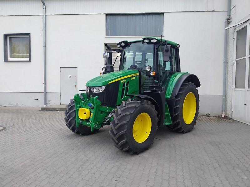 John Deere 6120M