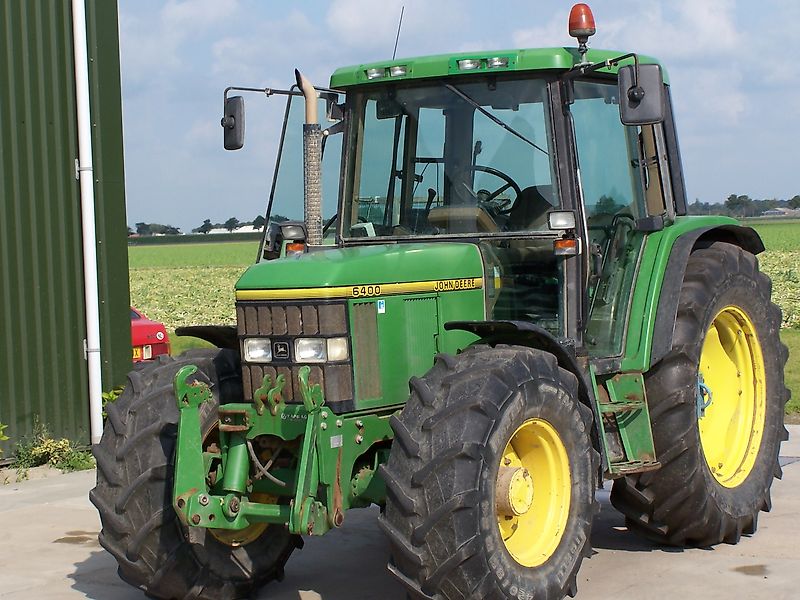 John Deere 6400